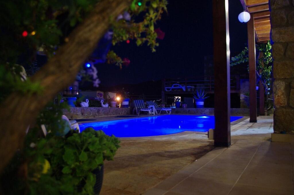 Villa Priene - Gumusluk Private Pool ภายนอก รูปภาพ